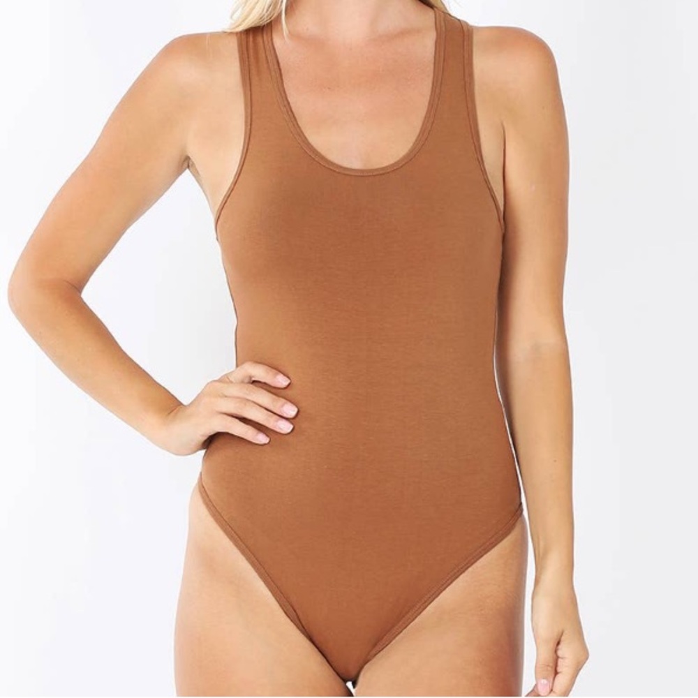 🟠NWT ZENANA Premium Cotton Racerback Bodysuit in Deep Camel SMALL
